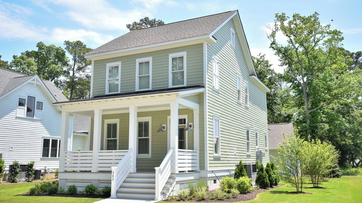 Cape Charles House | Charming Bayside Retreat – Walk to Beach & Life Center Pools!