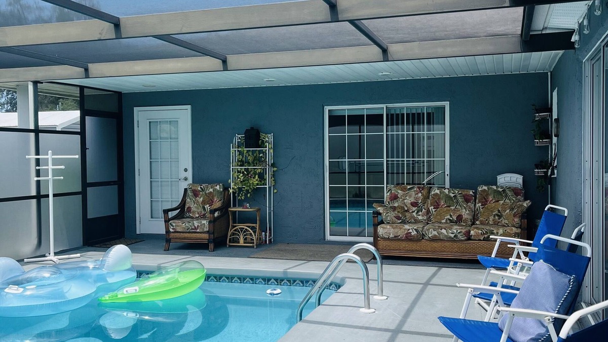Spring Hill House | Charming Beach Getaway Villa with Large Private heated Pool