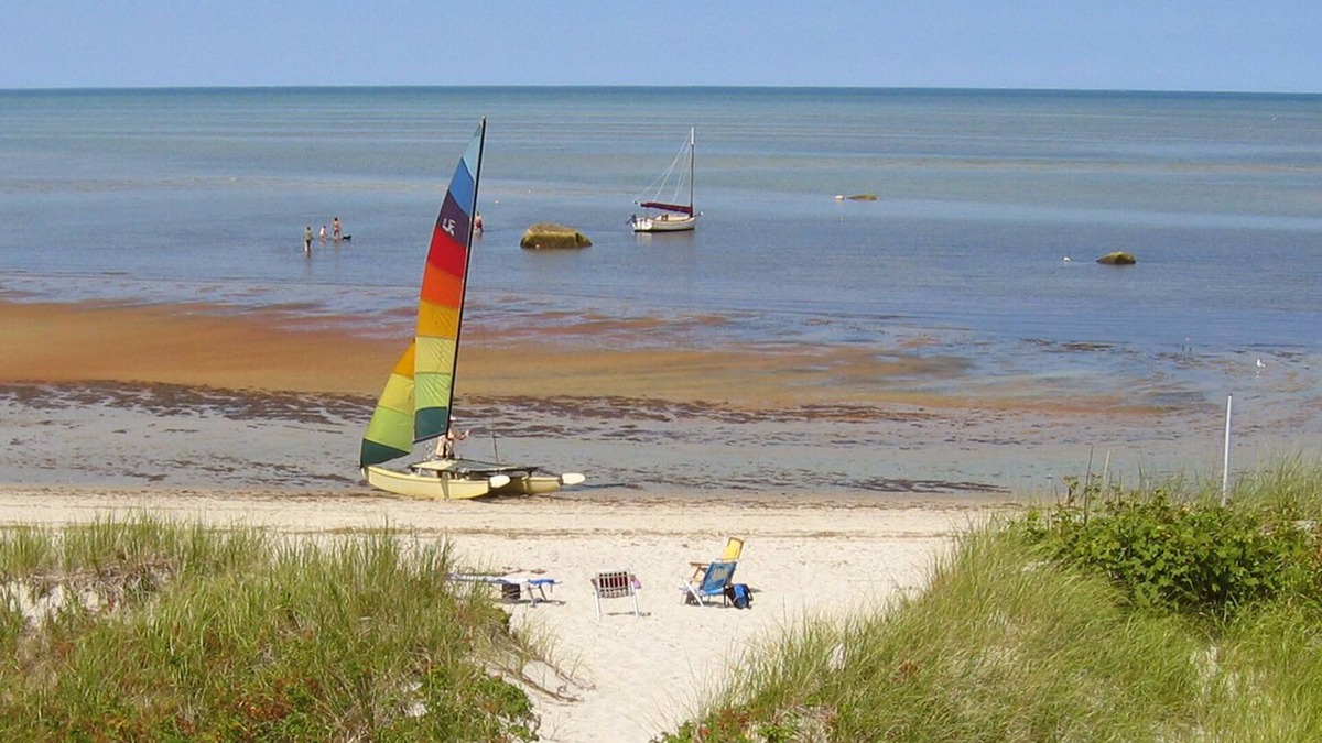 Brewster Cottage | Charming Beach House With Private Beach On Cape Cod Bay