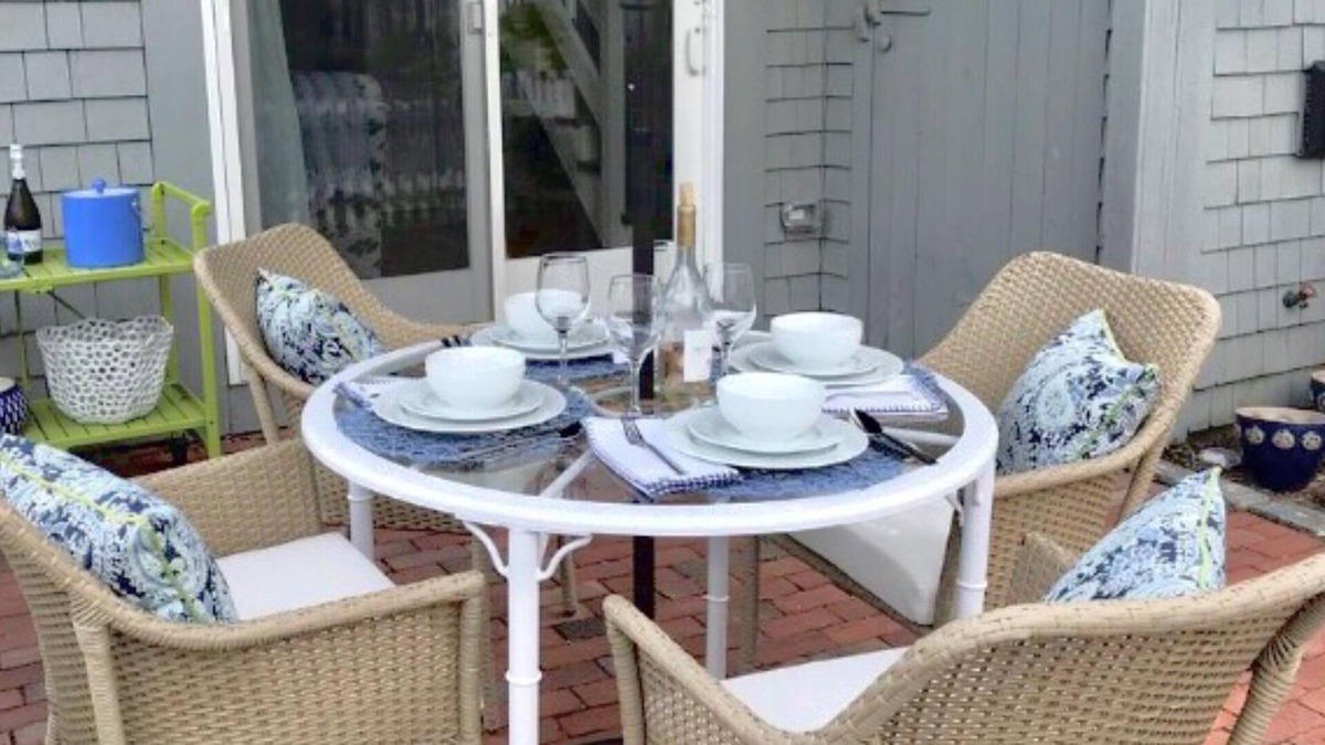 Mashpee Cottage | Charming, Beachfront Cottage, Designer Furnishings, Newly Renovated, 2bd/1.5bath