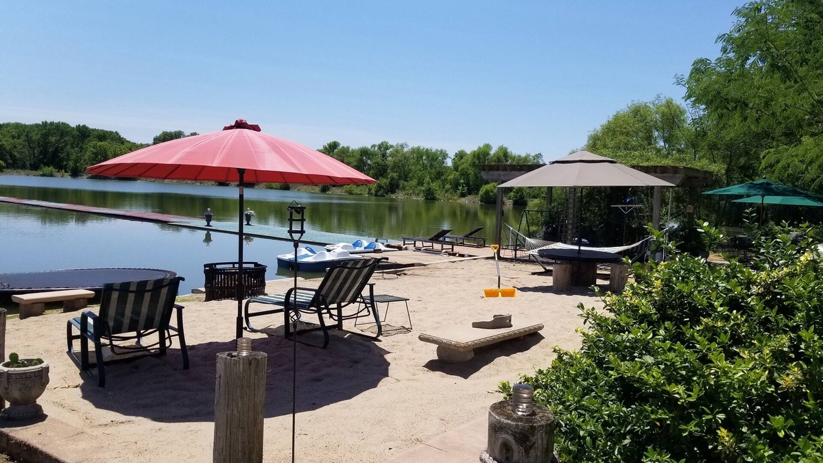 Lafayette County Bed & Breakfast | Charming bed & breakfast in Wellington with WiFi and AC