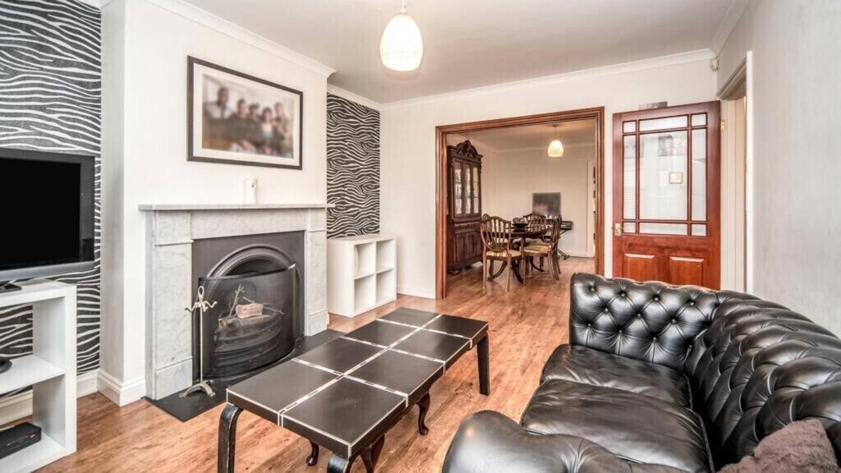 Bedford House | Charming Bedford Hideaway with FREE PARKING!
