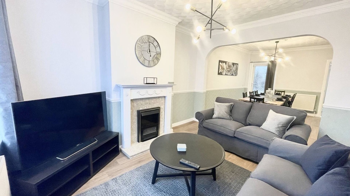 Bristol House | Charming Bedminster Home - Sleeps 8