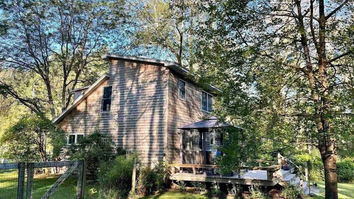 Ashley Falls House | Charming Berkshires Cottage by Evergreen Home