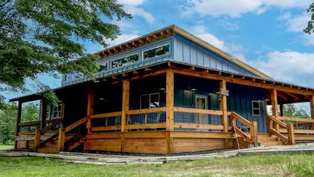 Blue Ridge Cabin | Charming Blue Ridge Escape w/HotTub & Pet Friendly