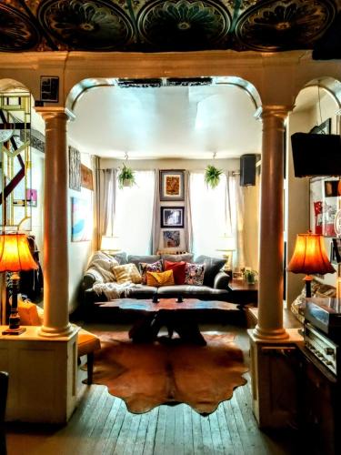 Dickinson Narrows House | Charming Bohemian Rental