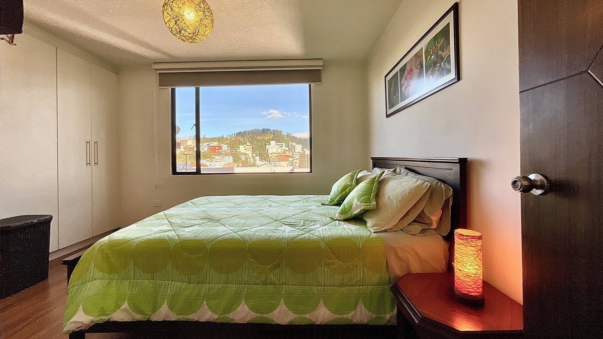 La Paz Apartment | Charming Bohemian Suite with Mountain Views in Quito’s Artistic Heart