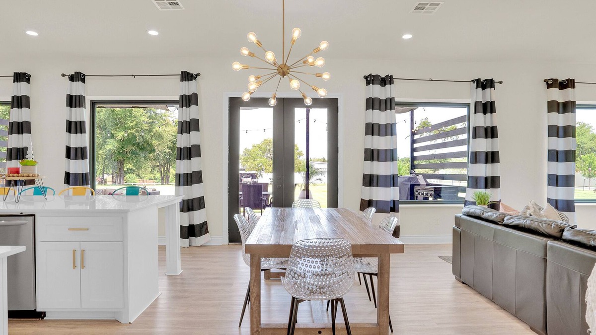 Kingston House | Charming Boho Barndo @ Soldier Creek off Texoma
