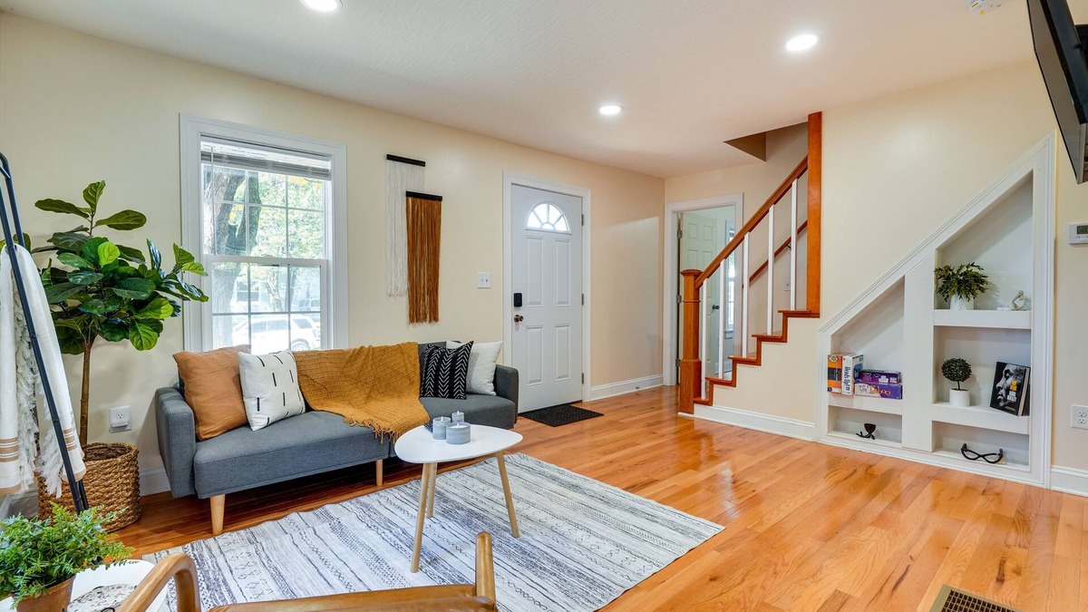Columbus House | Charming Boho Home Near OSU, Short North, Downtown