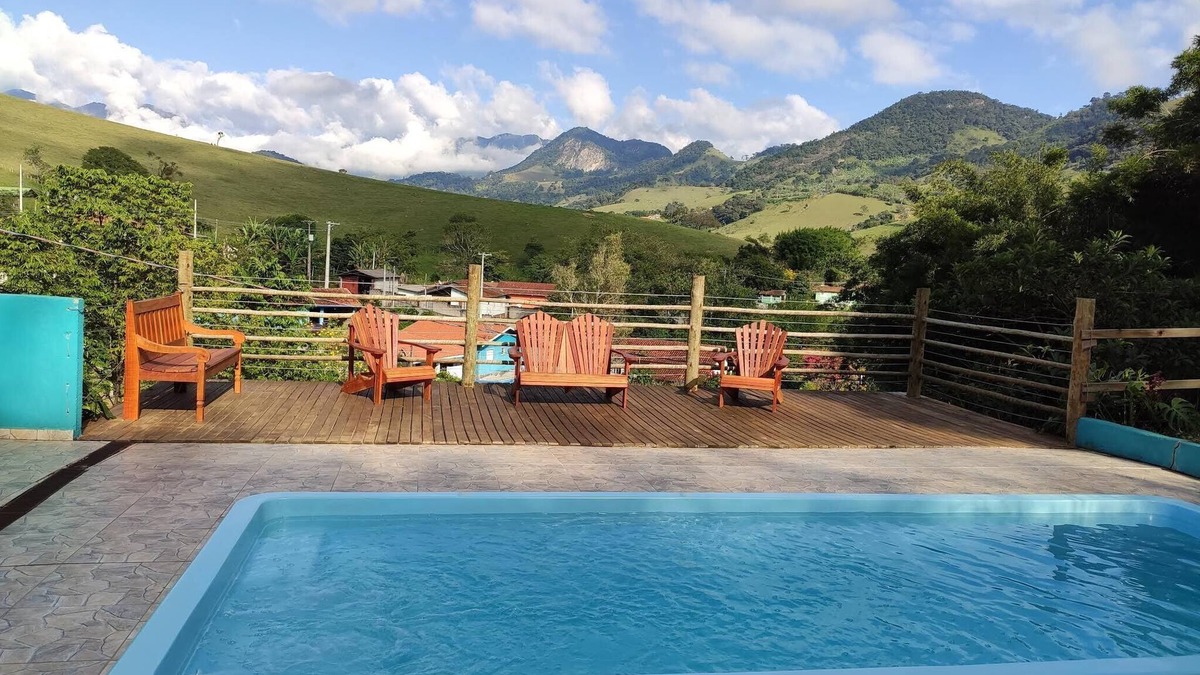 Sao Bento do Sapucai Cottage | Charming 2-bedroom cottage in wonderful São Bento do Sapucaí with WiFi