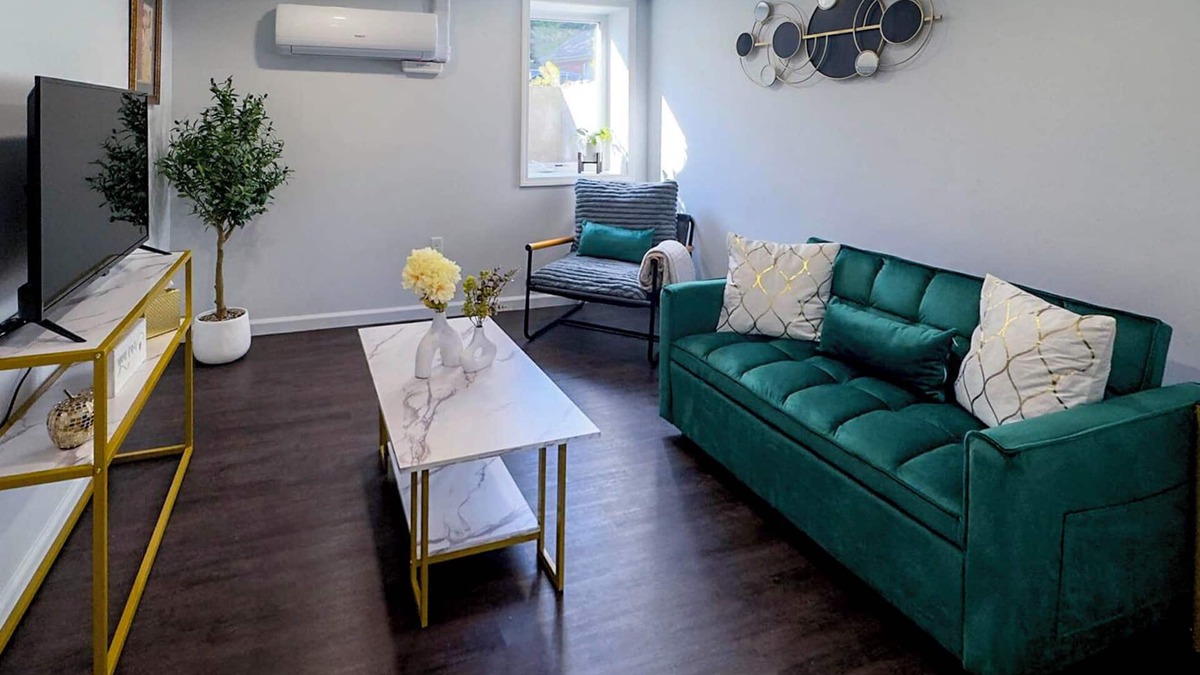 East Haven Apartment | Charming Brand New Apartment with AC in vibrant New Haven-Near Tweed Airport