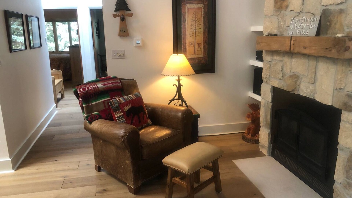 Vail Condo | Charming, bright Vail Condo Steps Away From Village & The Mountain.