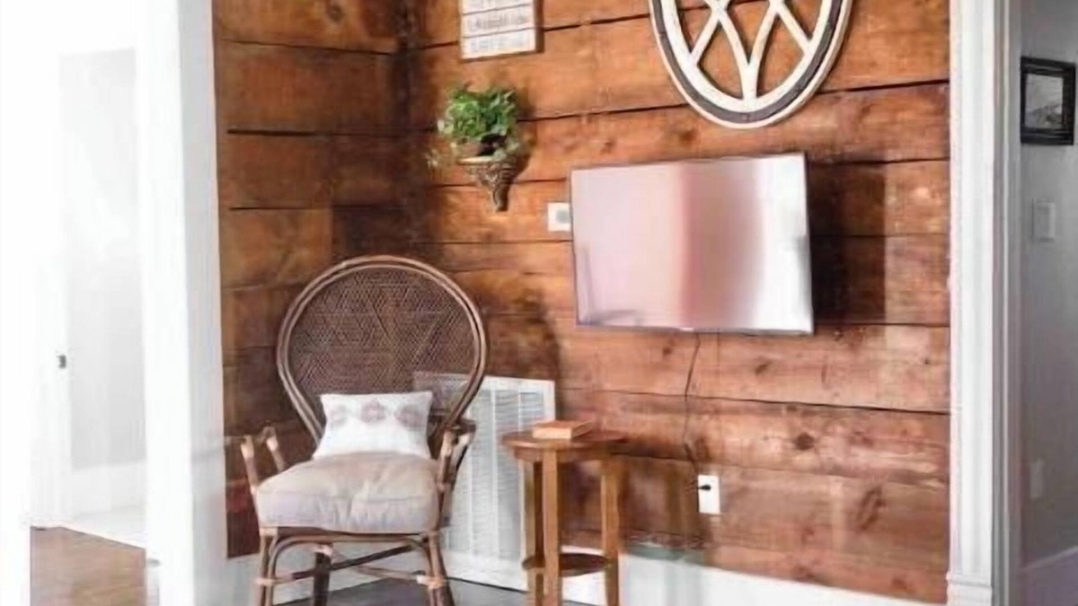 Hot Springs House | Charming Bungalow- great location & price!