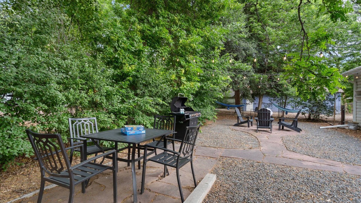 Fort Collins Apartment | Charming Bungalow Next to CSU - Free Cruiser Bikes