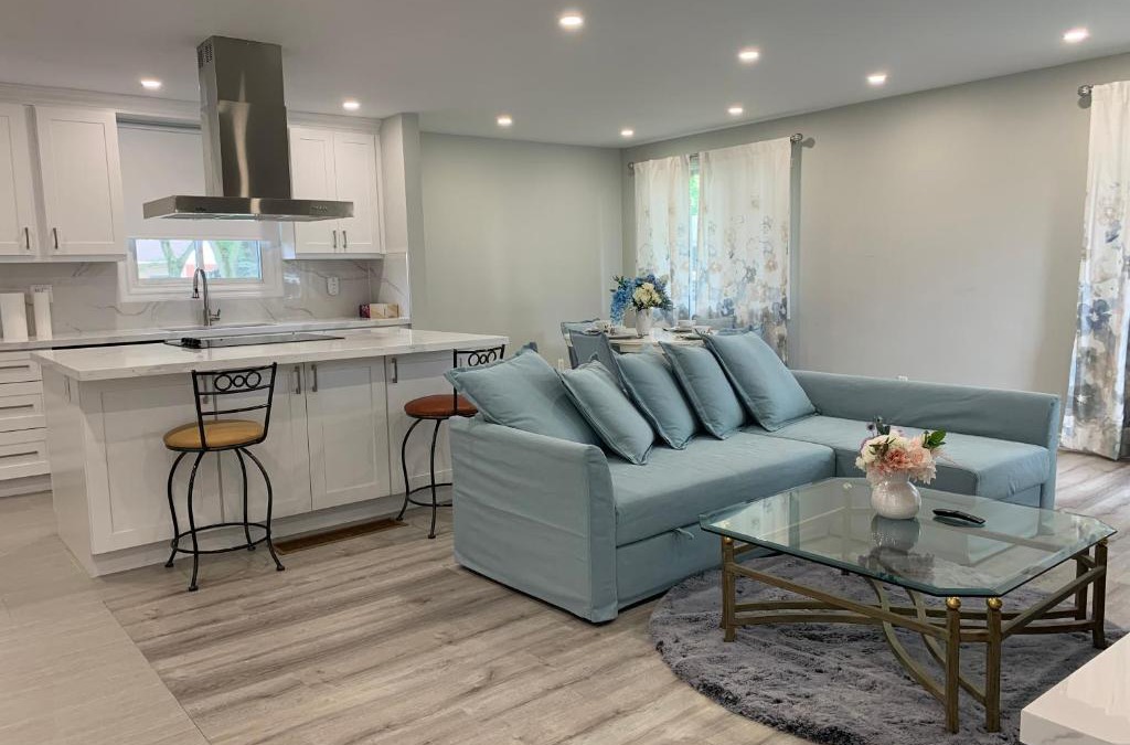 Chippawa House | Charming bungalow Retreat in Chippawa Niagara Fall