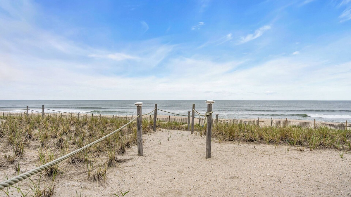 Point Pleasant Beach Cottage | Charming classic 3-bedroom cottage in Point Pleasant Beach steps to the ocean