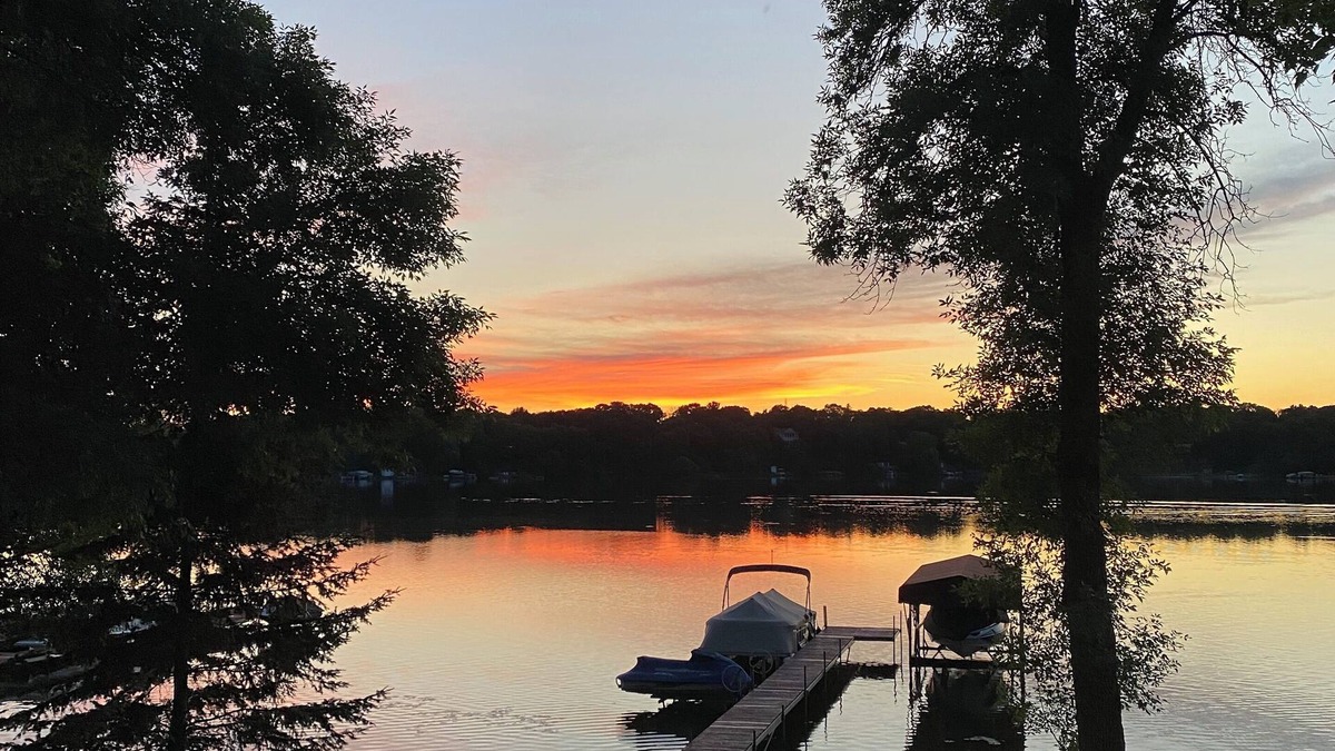 Clear Lake Cabin | Charming cabin getaway just 1 hour from MPLS