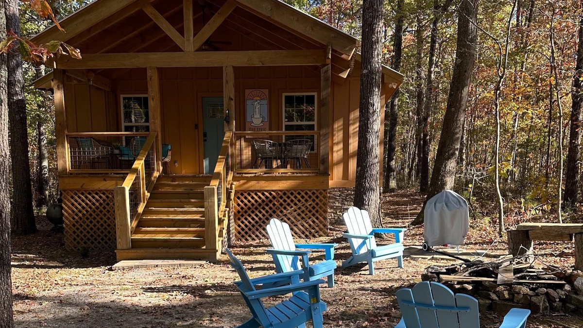 Mentone Cabin | Charming Cabin Getaway: Where Rustic Meets Remarkable