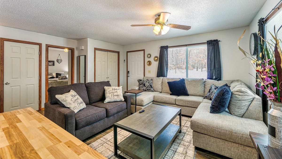 Cushing House | Charming Cabin in Cushing MN