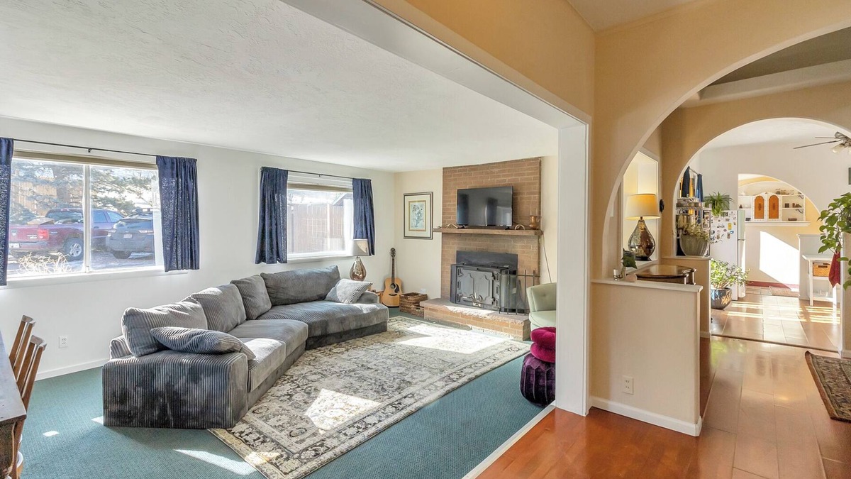 Nederland Cabin | Charming Cabin in Old Town Nederland -Between RMNP, Blackhawk, and Denver