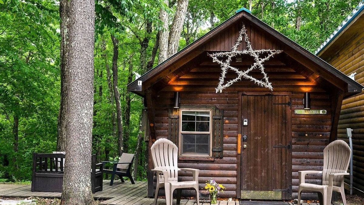 Warren Cabin | Charming cabin located one minute from the base of Sugarbush Resort