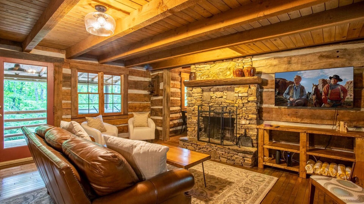Boone Cabin | Charming Cabin Near Blue Ridge Mountains