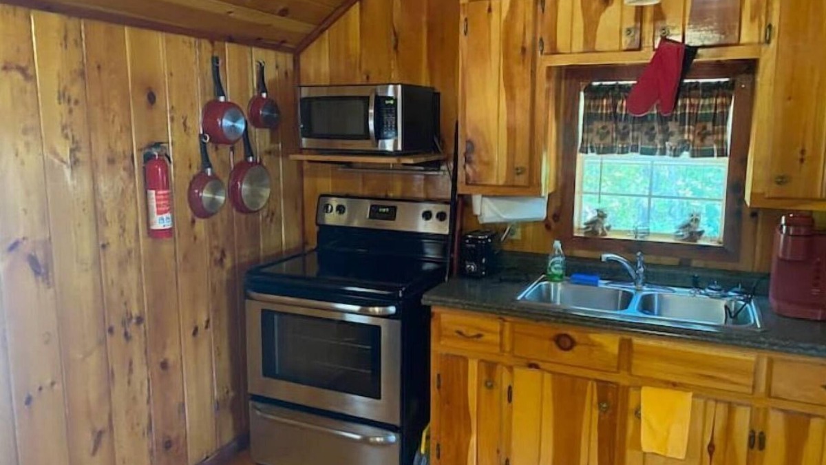 Camden Cabin | Charming Cabin near Kentucky LK