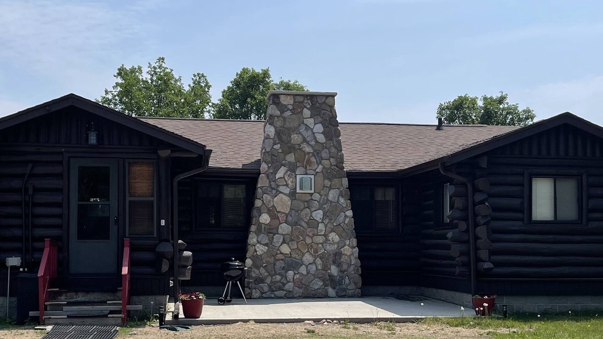 Pequot Lakes Cabin | Charming Cabin Nestled along the Stony Brook Creek