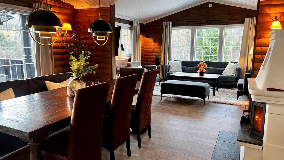 Møre og Romsdal Cabin | Charming Cabin Near Norway's Fjords and Mountains - Pets Allowed