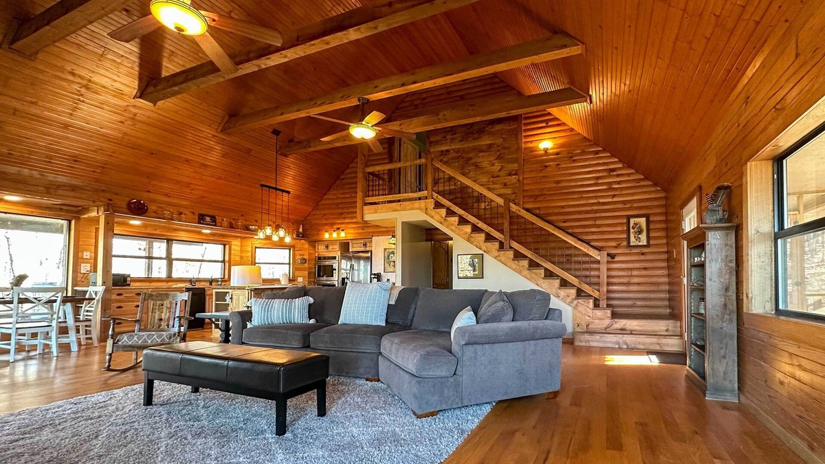 Mt. Sherman Cabin | Charming Cabin w/Hot Tub, Fire Pit & Views!