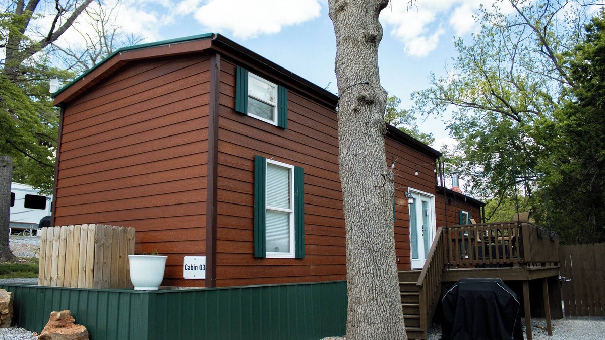 Carthage Cabin | Charming Cabin With Patio/Hot tub Overlooking Pond