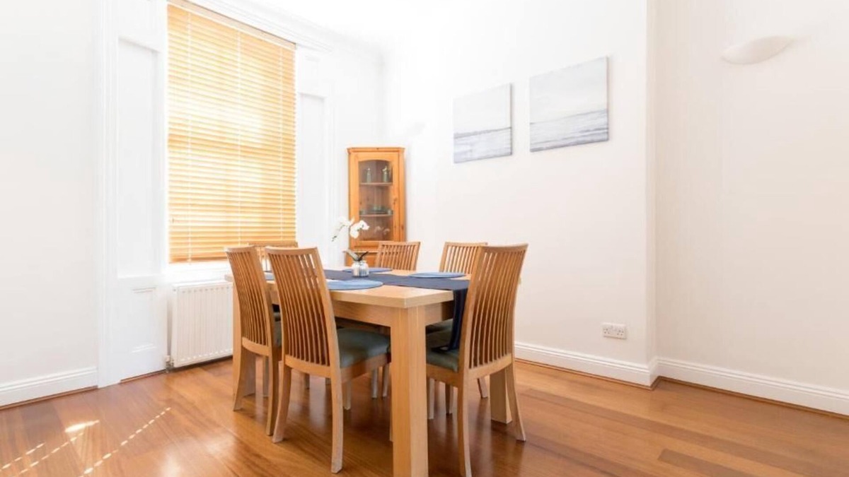 Haverstock Apartment | Charming Camden Home with family-friendly Garden