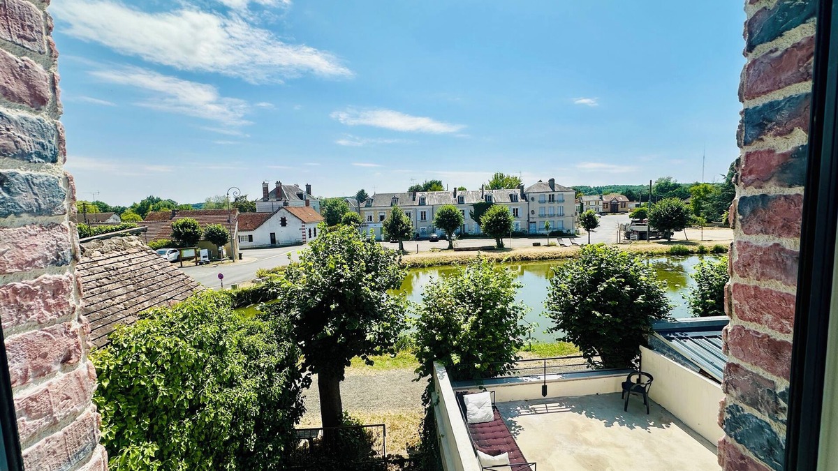 Mennetou-sur-Cher House | Charming canal-side house close to Beauval Zoo