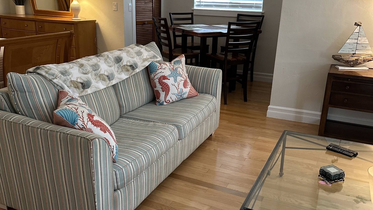 McGregor Apartment | Charming canal-front apartment with king bed, AC, WiFi, in phenomenal Fort Myers