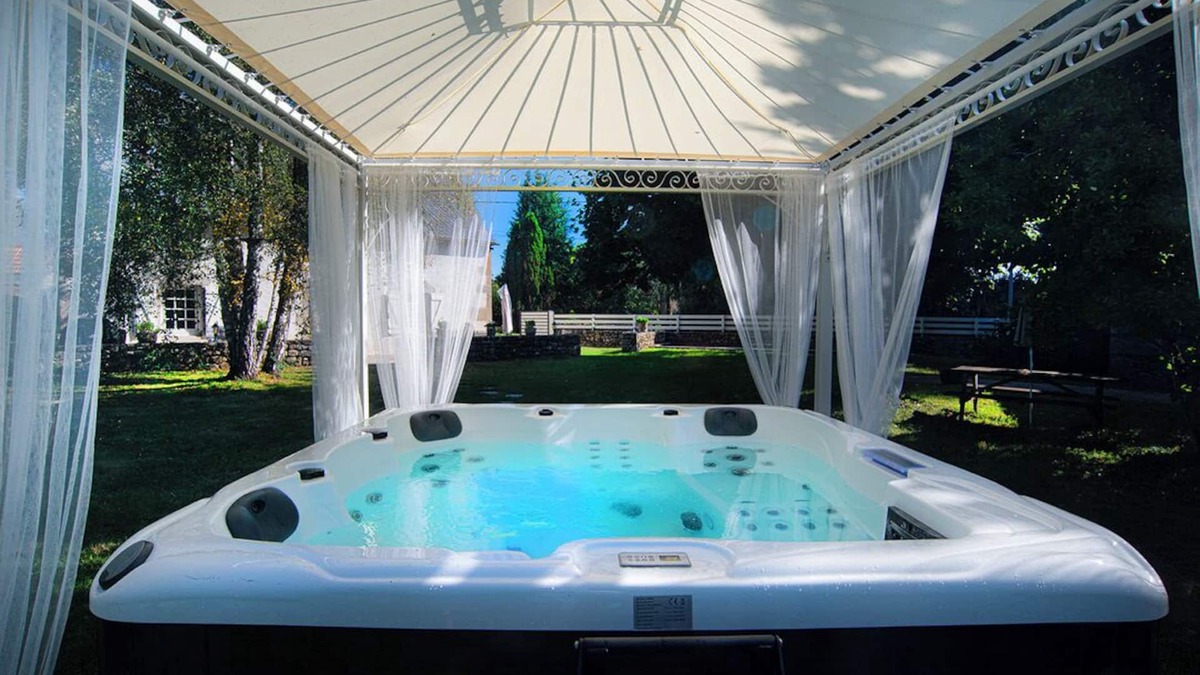 Lanobre Cottage | Charming Cantalien house with private SPA