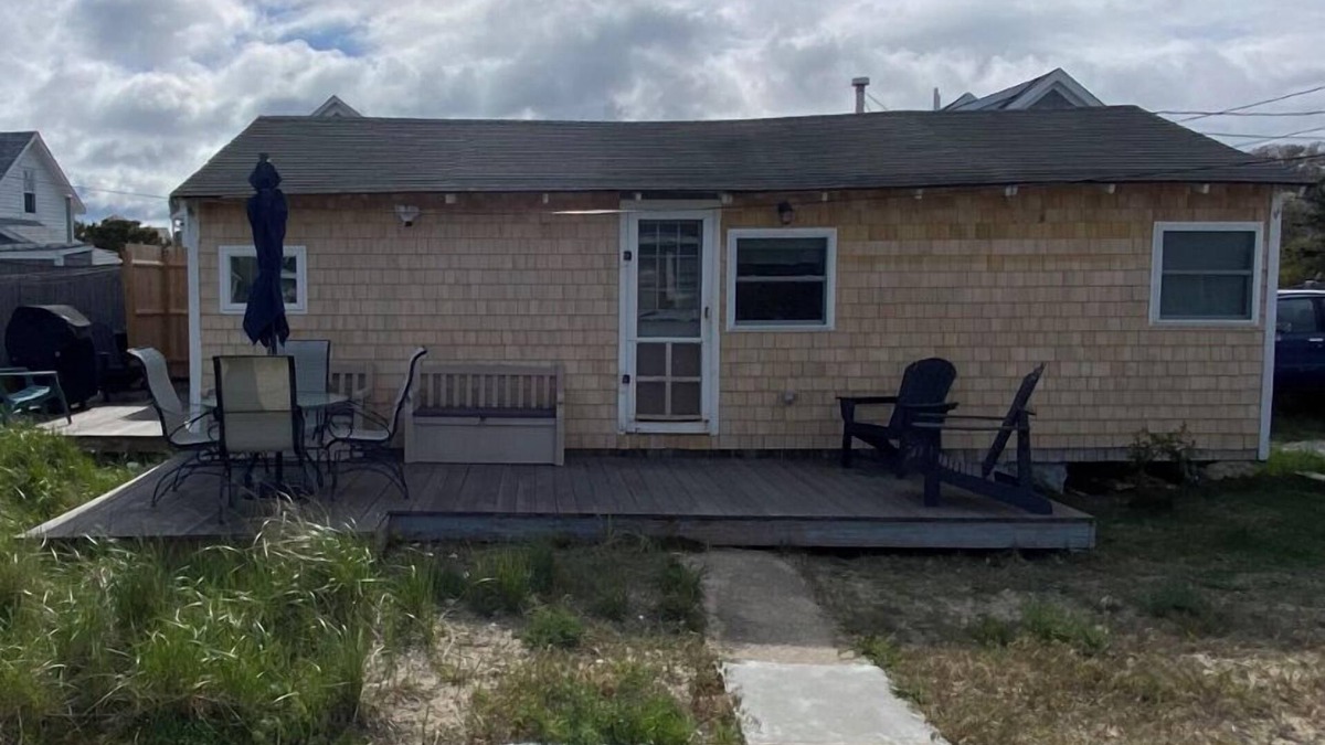 Provincetown Cottage | Charming Cape Cod Cottage. Pet friendly!