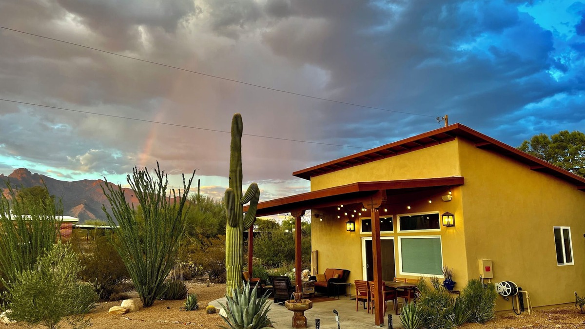 Casas Adobes House | Charming Casita in the Sonoran Desert
