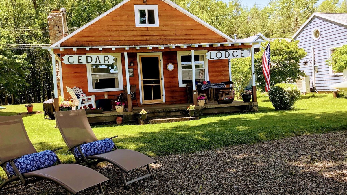 Geneva Cottage | Charming Cedar Lodge at Kashong Point on Seneca Lake w/NO stairs