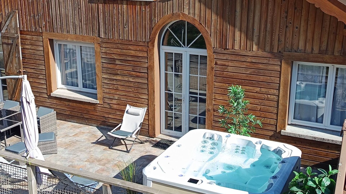 La Bresse Ski Chalet | Charming chalet - 4 Stars - SPA for 5 all year round - swimming pool in summer