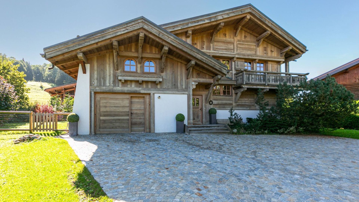 Demi-Quartier Ski Chalet | Charming chalet