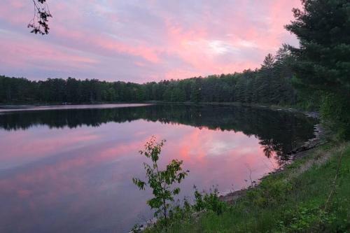 Otter Lake Ski Chalet | Charming chalet on the lake