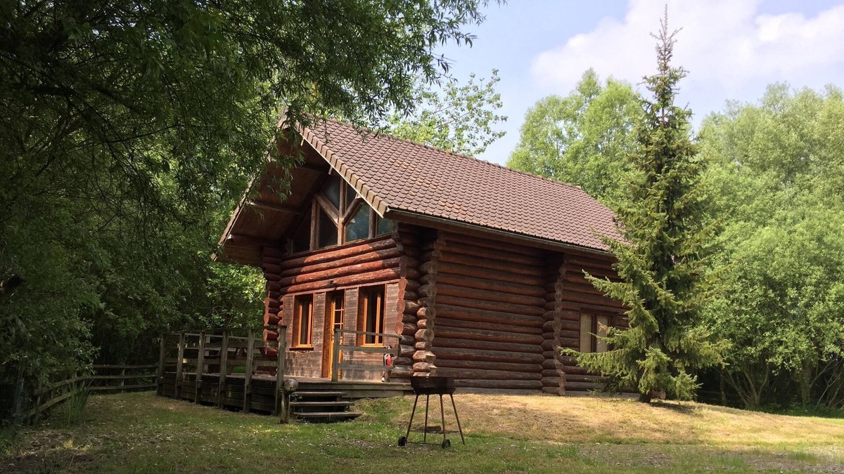 Quend Ski Chalet | Charming Chalet with Swimming Pool in Quend