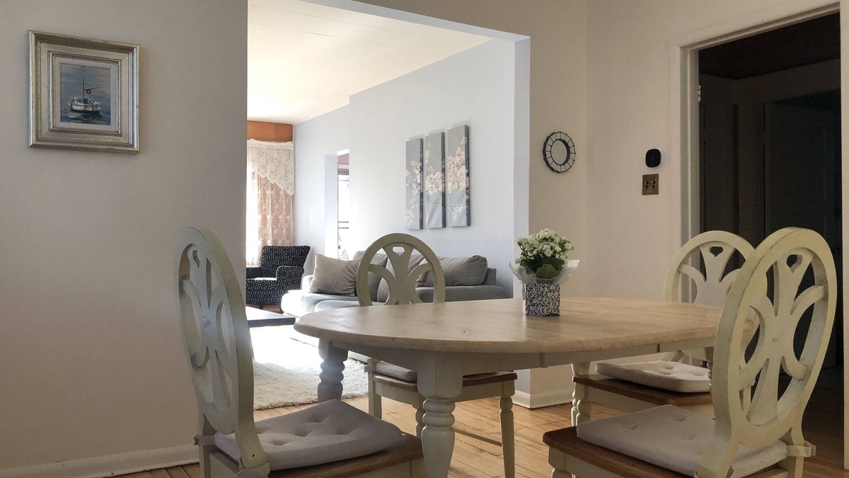 Saskatoon Downtown House | Charming Character 4 bedroom 2 blocks from River!