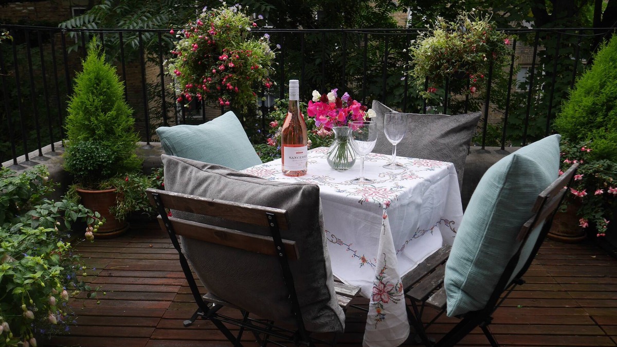 Redcliffe Apartment | Charming Chelsea 2 Bed Pied a Terre - Beautiful Private Roof Terrace