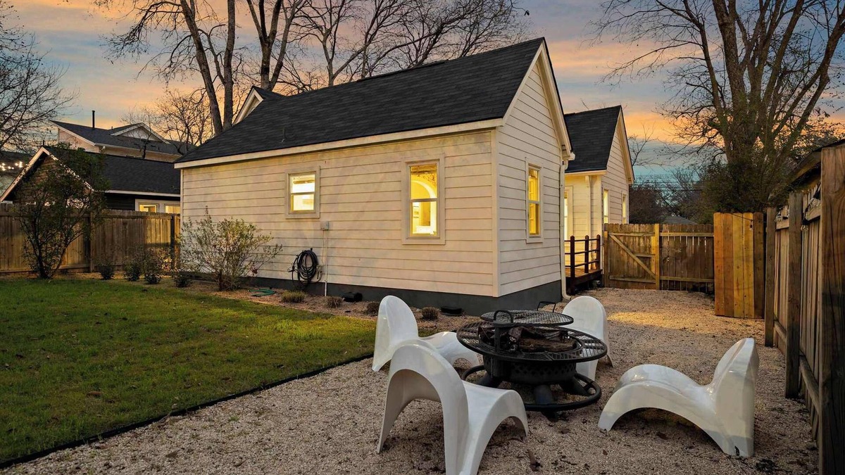 Cherrywood House | Charming Cherrywood Bungalow | Firepit | 2BR | UT