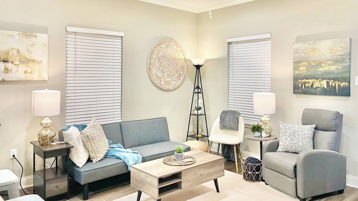 Westwego Cottage | Charming & Chic Bayou Cottage Minutes from NOLA
