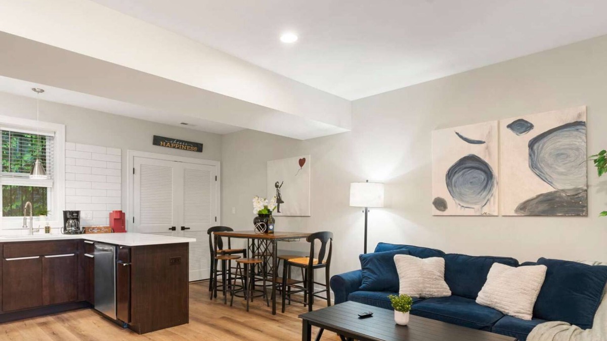 Heart of Chicago Apartment | Charming Chicago Apt