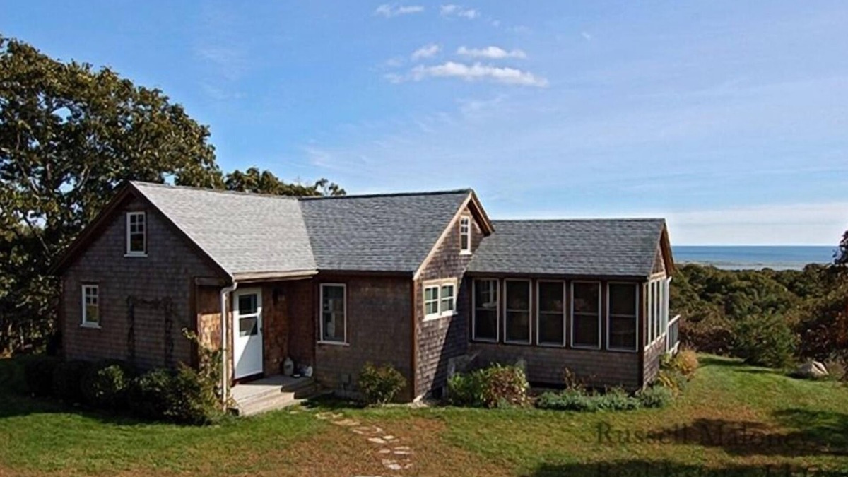 Chilmark Cottage | Charming Chilmark Cottage With Big Atlantic View; Private Pond And Beach