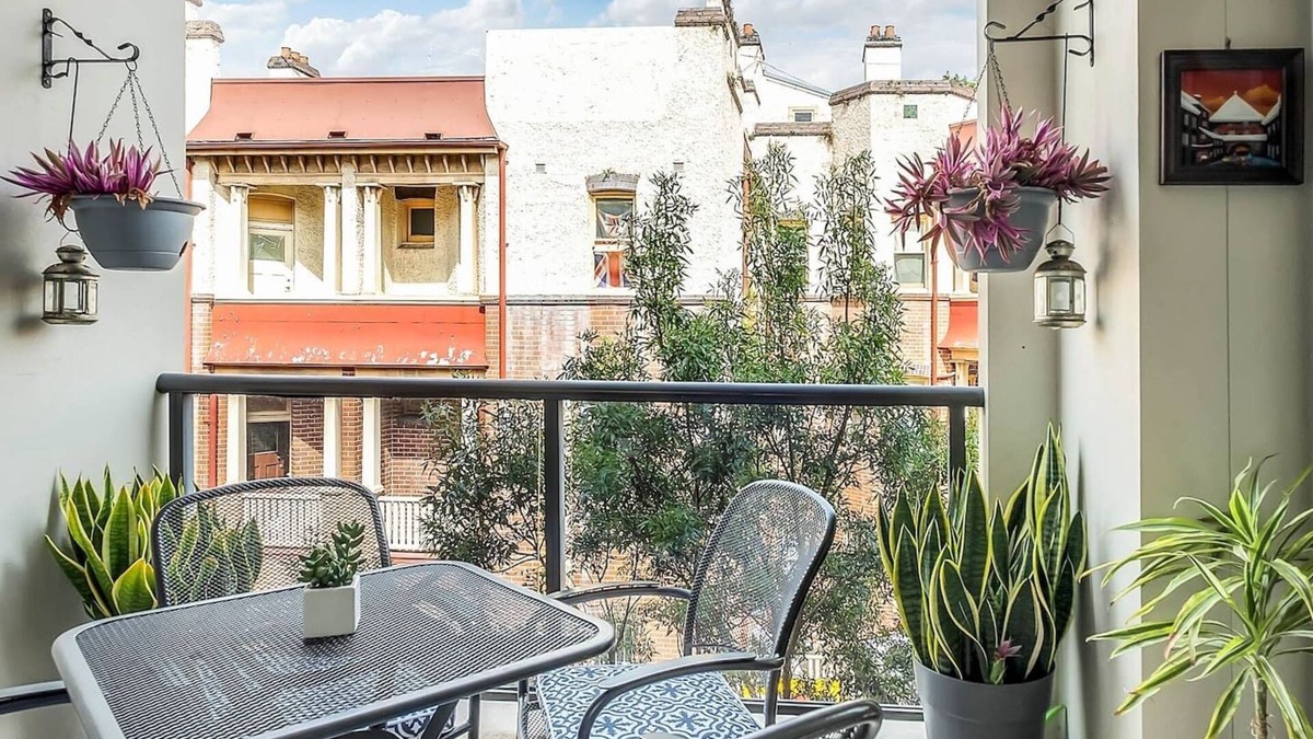 Chippendale Apartment | Charming Chippendale Escape with Rooftop Pool