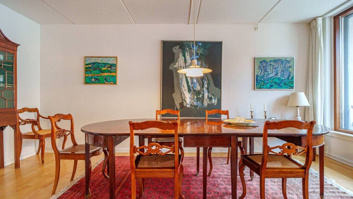 Copenhagen City Centre Apartment | Charming Christianshavn Apartment with Canal Views